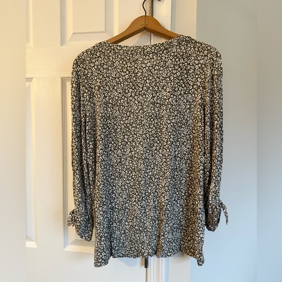 Loft floral blouse, size medium - Picture 5 of 7